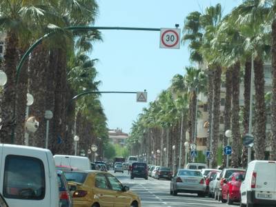 La regidoria de Mobilitat reforça els senyals de trànsit a les zones escolars de Salou i redueix la velocitat a prop dels centres escolars