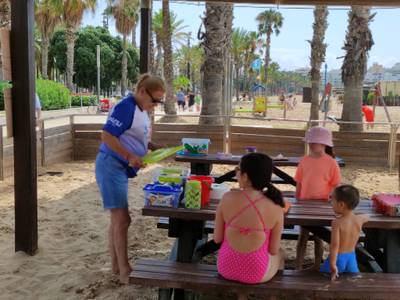 L'Ajuntament de Salou ofereix un servei gratuït a la platja per a infants a partir dels 4 anys