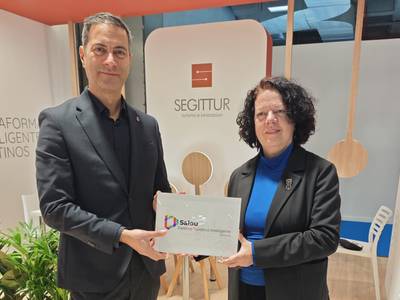 L'ajuntament de Salou recull el distintiu de Destinació Turística Intel·ligent