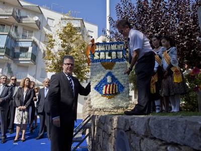 L'alcalde afirma en el discurs institucional de la Diada que “hem de ser ferms en la defensa dels nostres drets adquirits”