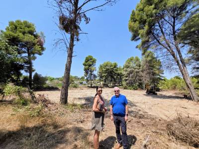 L'alcalde i la regidora d'Ensenyament visiten els primers treballs de la futura Escola-Institut de Cap de Salou