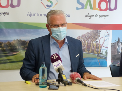 L’alcalde Pere Granados remarca el bon compliment de les normes sanitàries per part dels establiments i activitats empresarials de Salou, malgrat haver hagut de clausurar tres locals d'oci nocturn