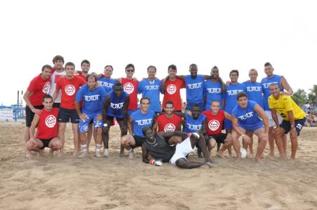 L'equip Tutut guanya la XXX edició del torneig de futbol platja