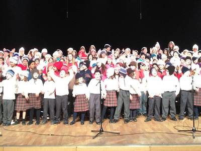 Les corals escolars de Salou celebren el Nadal al TAS