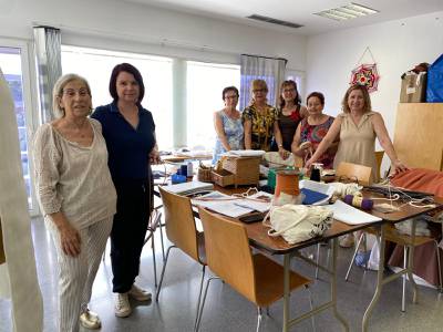 Les dones que cusen, amb rigor, la història de Salou
