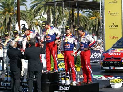 Loeb s’alça de nou com a vencedor al podi del Ral.li de Catalunya