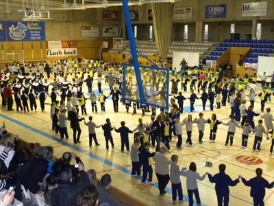 Més de 300 alumnes junts a la VII Ballada de Sardanes de Salou