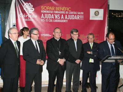 Més de 400 persones participen al sopar d’homenatge als fundadors de Càritas Salou