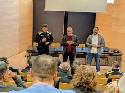 L'alcalde de Salou defensa un servei de taxi de qualitat