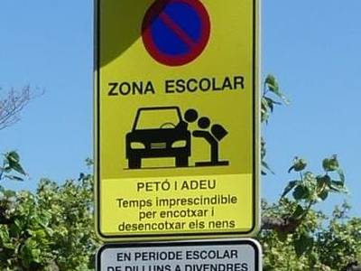 'Petó i Adéu': Zones segures de parada ràpida davant les escoles