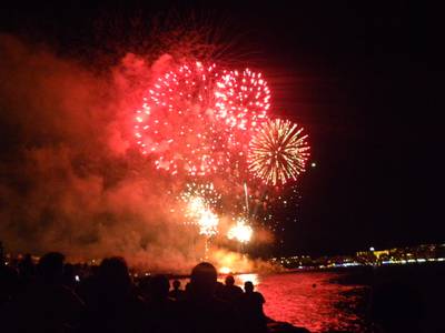 Salou acomiada les Nits Daurades 2013 amb una sessió espectacular   de focs d’artifici