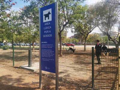 Salou amplia la zona d’esbarjo per a gossos del parc de Manel Albinyana, per proporcionar-los més espai de gaudiment i sociabilització