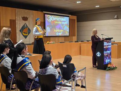 🎥 Salou celebra 37 anys d'història i orgull de poble amb un emotiu pregó de Teresa Villagrán