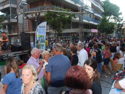 Salou celebra amb èxit la primera edició del Compres & Música