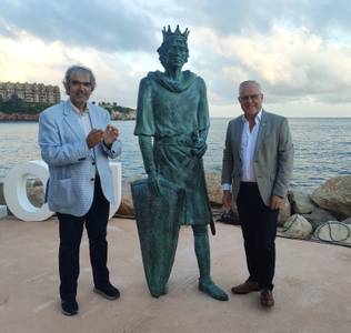 Salou inaugura un conjunt escultòric en bronze, amb la figura del Rei Jaume I, al seu antic port natural