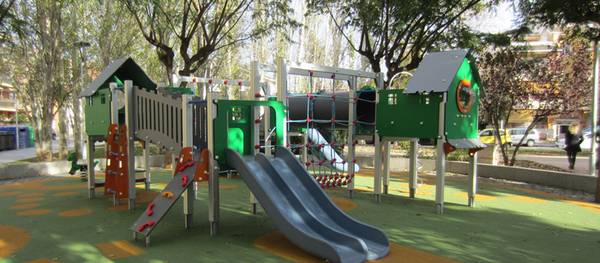 Salou inverteix prop de 200.000 euros en la renovació i augment de punts de joc infantils