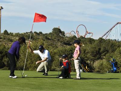 Salou obre nous mercats esportius i es promociona com a destinació de golf