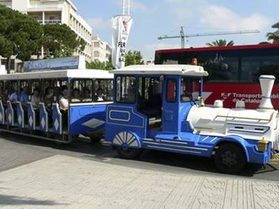 Salou posa a disposició el trenet per aquells que vulguin anar al cementiri per Tots Sants