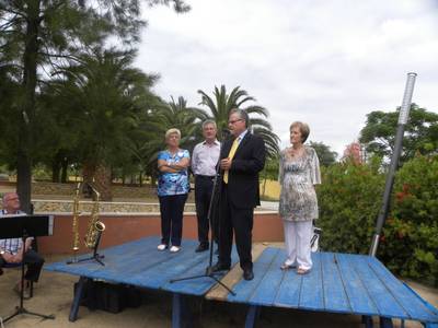 Salou rep una seixantena de persones de l’Associació d’Alzheimer de Lleida al Jardí Botànic