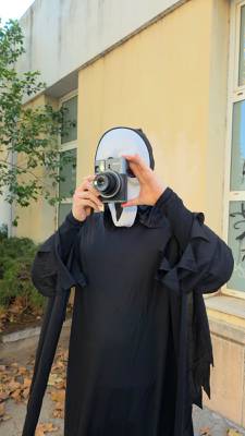 🎥 SALOUWEEN: Zombis, bruixes i vampirs envaeixen els carrers amb el 'truc o tracte'
