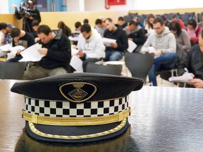 Seguretat Ciutadana enceta les proves eliminatòries per cercar 14 agents interins que reforçaran la Policia Local, durant la temporada alta, a Salou