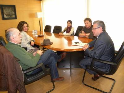Un congrés internacional analitzarà la influència dels grans carnívors socials en el comportament humà