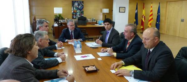 Una delegació del Govern de Xile es reuneix amb l’alcalde per conèixer el model de gestió  de la neteja pública a Salou