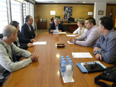 Una vintena de joves a l’atur inicien les pràctiques remunerades a vuit empreses de Salou