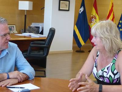 La Consejera de Relaciones Ciudadanas e Institucionales del Gobierno de Navarra visita Salou