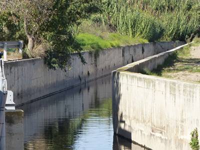 El Ayuntamiento de Salou y la Agencia Catalana del Agua actuarán conjuntamente para la mejora del cauce del barranco de Barenys