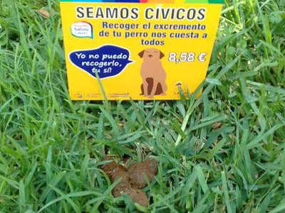Se inicia una nueva campaña para concienciar a los propietarios de los perros del coste económico de limpiar las cacas que no recogen