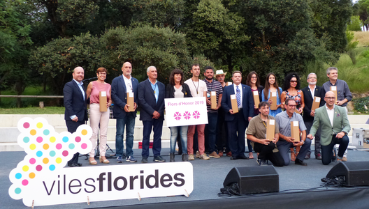 Salou mantiene las tres Flors d'Honor en el movimiento Viles Florides 2019