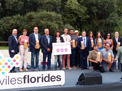 Salou mantiene las tres Flors d'Honor en el movimiento Viles Florides 2019