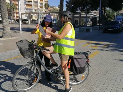 La Policía Local de Salou presenta una nueva campaña de concienciación para la conducción correcta y segura de bicicletas