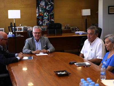 El Ayuntamiento de Salou firma un convenio con la SECOT para fomentar el apoyo en asesoramiento empresarial en el municipio