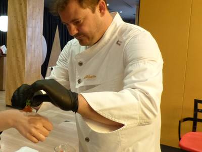 Salou vivirá este domingo la celebración del Gastro Wine & Music, un evento que combina la música con el vino y la cocina en directo, en la Torre Vella