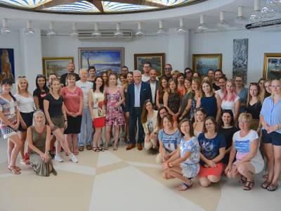 El alcalde de Salou, Pere Granados, asiste a una reunión de trabajo con el touroperador Itaka para que Salou se convierta en destino principal para los turistas polacos