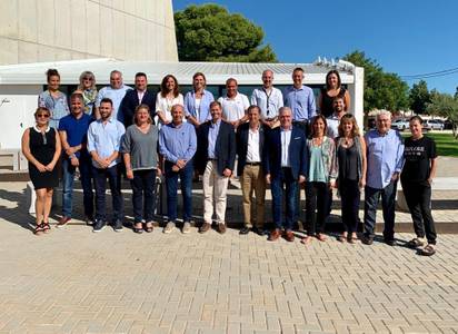 El alcalde de Salou, Pere Granados, mantiene una reunión de trabajo con el nuevo equipo de la Estación Náutica