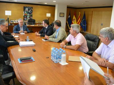El alcalde Pere Granados se reúne con directivos de Adif e INECO para hablar sobre el Corredor del Mediterráneo y para la presentación de la estación provisional Salou-PortAventura