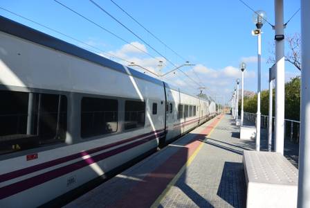 El alcalde de Salou, Pere Granados, pide a Renfe que los trenes TGN - BCN y viceversa tengan origen y final Salou-PortAventura