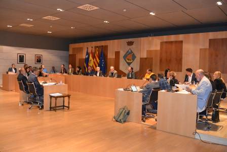 El Ayuntamiento pone a disposición de ADIF los terrenos para construir la estación de tren provisional Salou-PortAventura