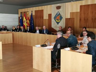 El plenario de Salou aprueba solicitar a la Generalitat la concesión de una autorización para la utilización del edificio social del puerto deportivo
