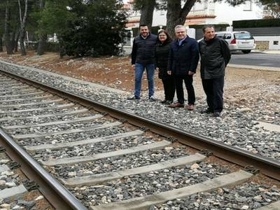 Frente común de los alcaldes del sur de la Costa Dorada para pedir el desmantelamiento inmediato de la vía del tren