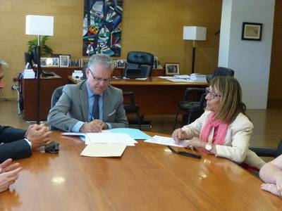 El Ayuntamiento de Salou firma un convenio con la Fundación AGI para ofrecer una acogida urgente a las víctimas de violencia machista