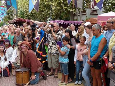 La decimoquinta edición del Mercado Medieval abre las puertas desde hoy y hasta el domingo en el casco antiguo de Salou