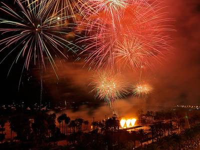 Las Nits Daurades culminan este día 15 con la procesión y el gran castillo de fuegos