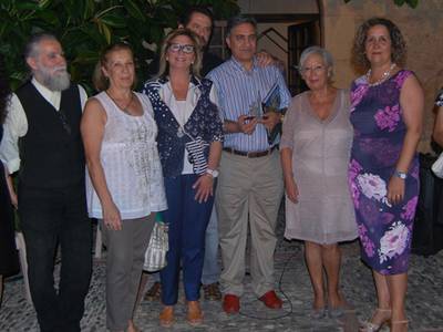 Salou rinde un homenaje a Labordeta en el marco de la Torre Vella