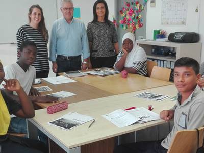 La concejalía de Educación implanta un proyecto para promover competencias lingüísticas entre los alumnos recién llegados a Salou