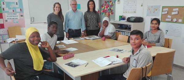La concejalía de Educación implanta un proyecto para promover competencias lingüísticas entre los alumnos recién llegados a Salou
