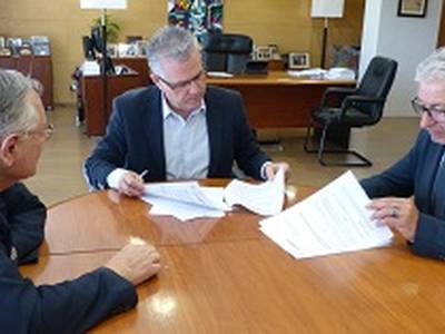 Es contracten les obres de col·locació d’antiarrels a l’arbrat de diversos carrers de Salou